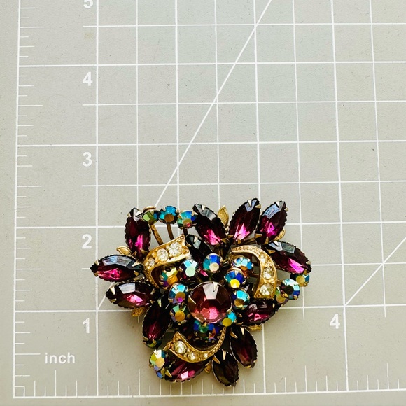 Vintage Purple Rhinestone Brooch - Picture 8 of 9